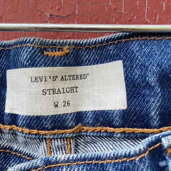 Levi’s Button Fly Altered Straight Leg Jeans - Picture 4 of 6